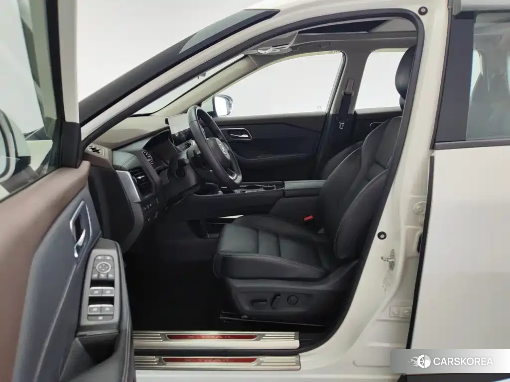 Nissan Qijun 2022 Белый из Китая, фото 2