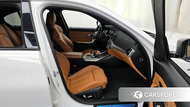 BMW 3 Series (G20) 2021 Белый из Кореи, фото 2