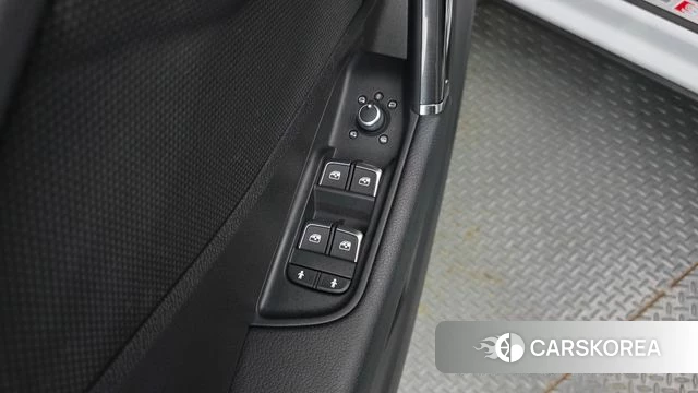 Audi Q2 2023 Белый из Кореи, фото 2