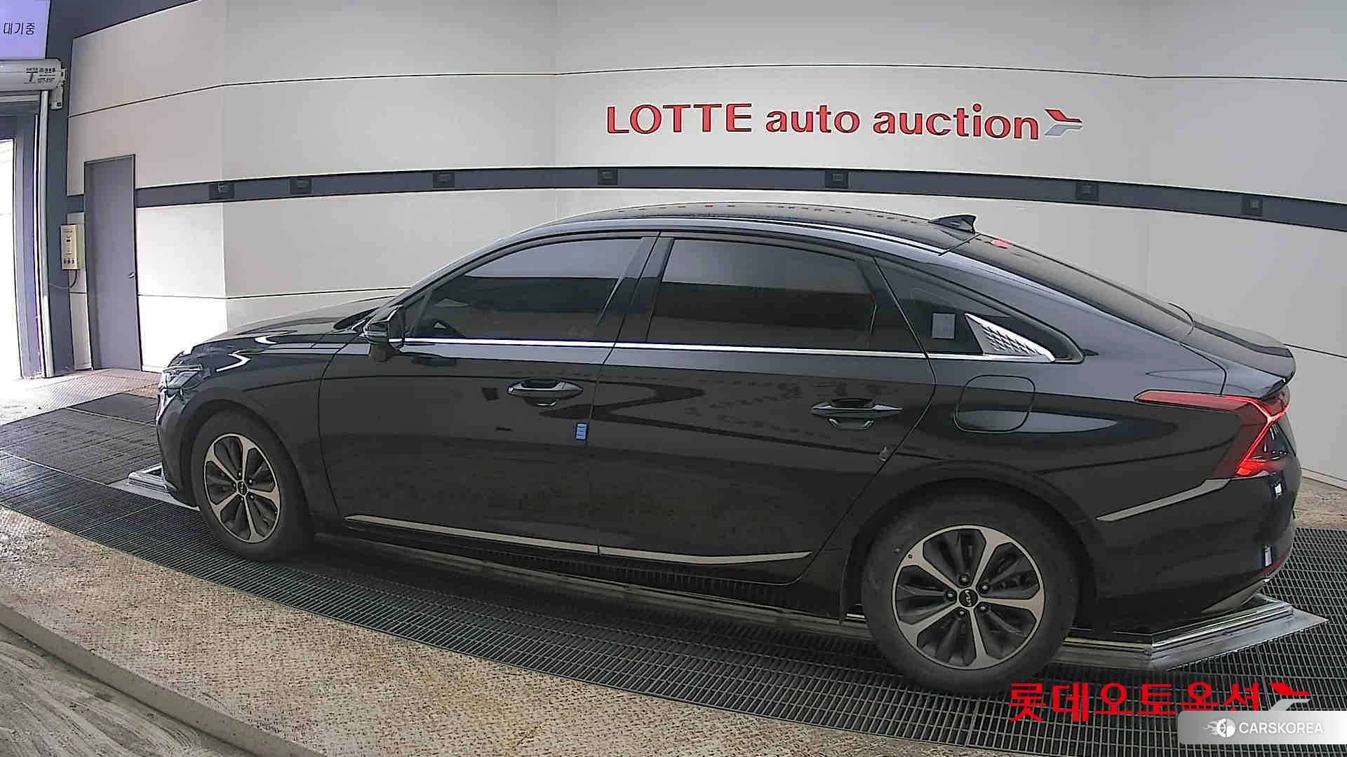 Kia K8 Hybrid 2022 Aurora Black Pearl из Кореи, фото 2