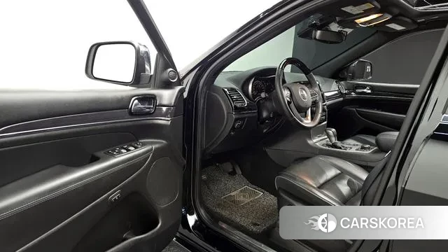 Jeep Grand Cherokee 2019 Черный из Кореи, фото 2