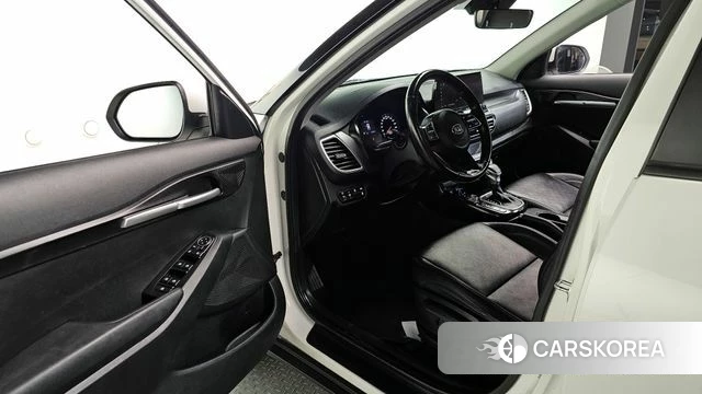 Kia Seltos 2021 Белый из Кореи, фото 2