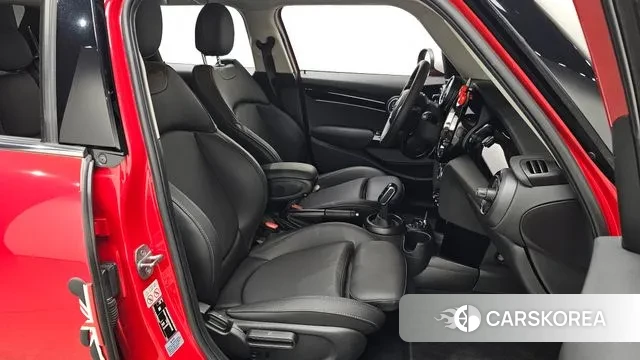 Mini Cooper 2022 Красный из Кореи, фото 2