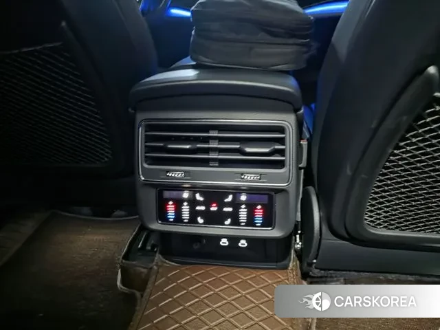 Audi Q8 (4M) id 3338762 из Кореи 2