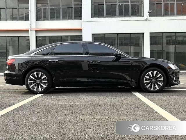 Audi A6L 2020 Черный из Китая, фото 2