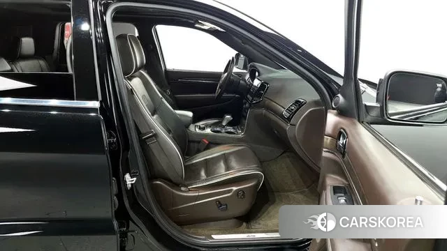 Jeep Grand Cherokee 2019 Черный из Кореи, фото 2