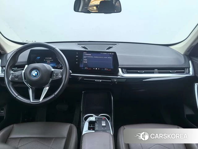 BMW iX1 2024 Черный из Китая, фото 2