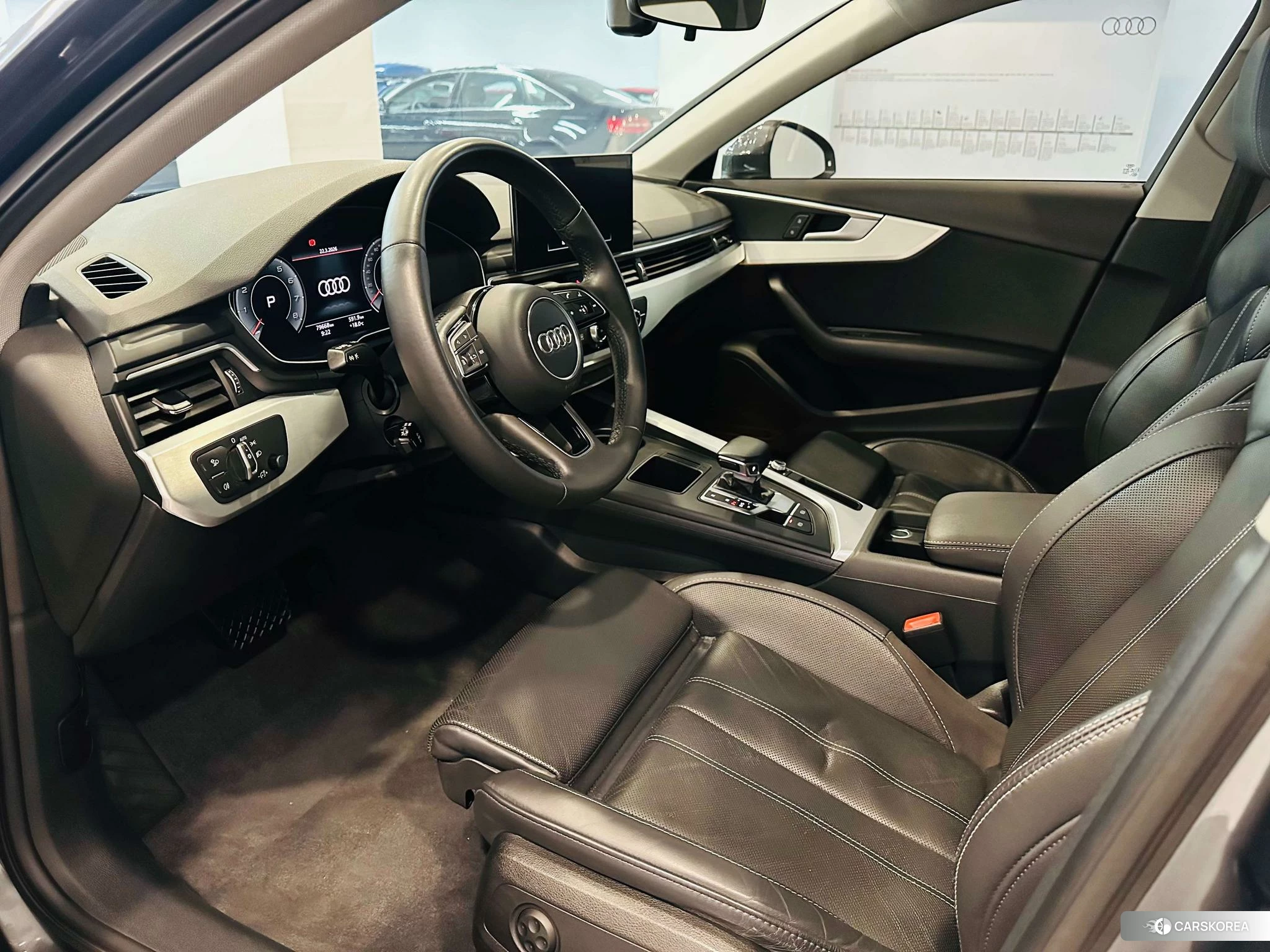 Audi A4L 2021 Темно-серый из Китая, фото 2