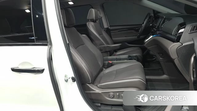 Honda Odyssey 2022 Белый из Кореи, фото 2
