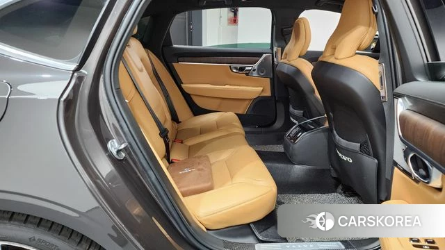 Volvo S90 2023 Коричневый из Кореи, фото 2