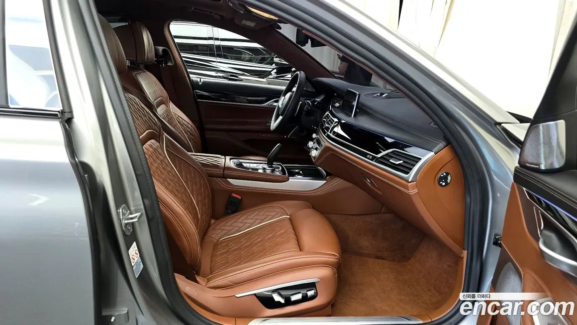 BMW 7 Series (G11) id 1875762 из Кореи 2