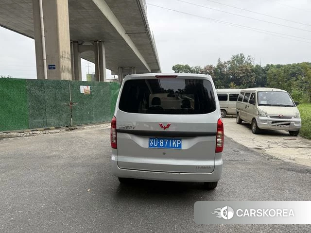 Wuling Automobile Wuling Hongguang V 2021 Серебристо-серый из Китая, фото 2