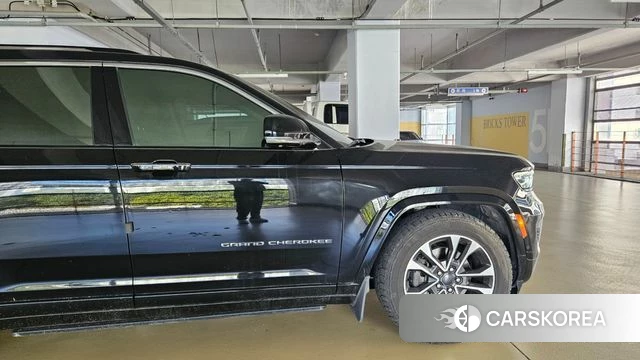 Jeep Grand Cherokee (WL) 2022 Черный из Кореи, фото 2