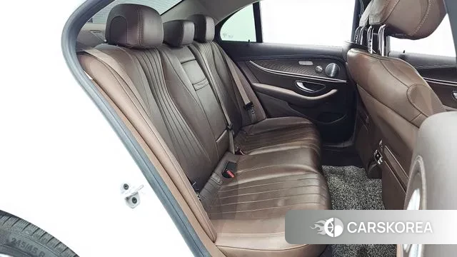 Mercedes-Benz E-Class W213 2020 Белый из Кореи, фото 2