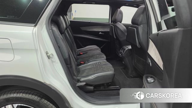 Peugeot 5008 second generation 2022 Белый из Кореи, фото 2