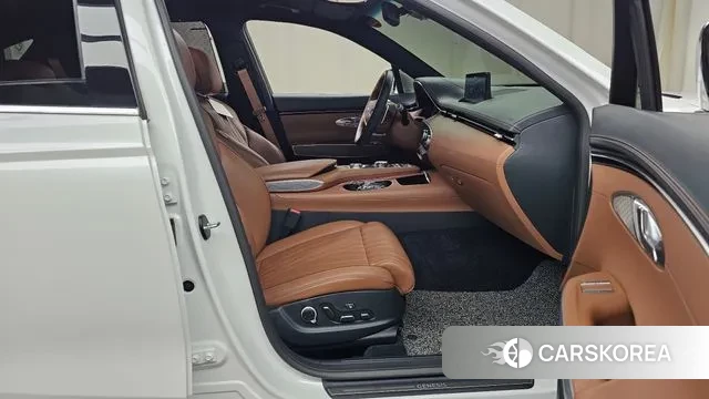 Genesis GV70 2023 Белый из Кореи, фото 2