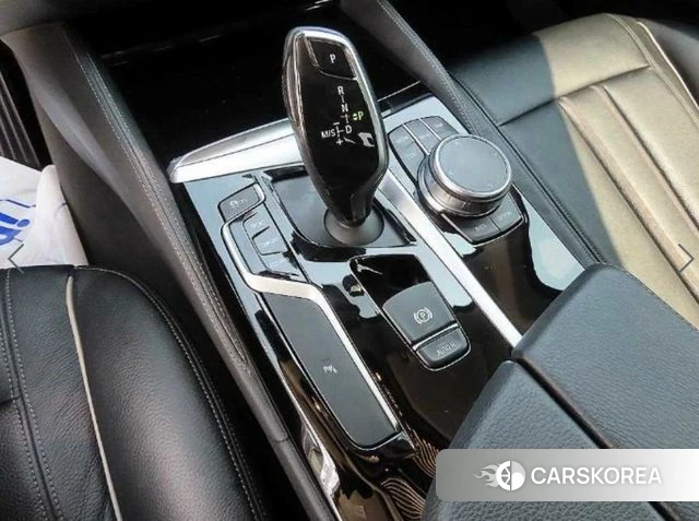 BMW 5 Series (G30) 2019 Черный из Кореи, фото 2