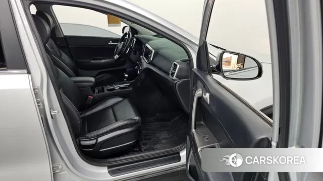 Kia Sportage The Bold 2021 Серебряный из Кореи, фото 2