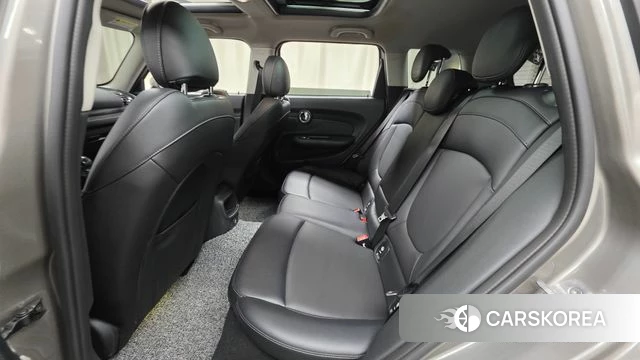 Mini Cooper Clubman 2018 Серебряный двухцветный из Кореи, фото 2