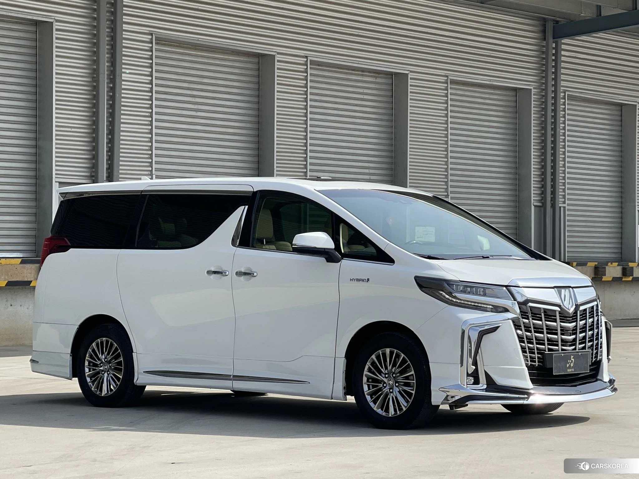 Toyota Alphard 2021 Белый из Китая, фото 2