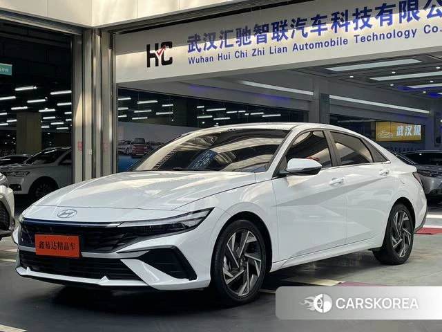 Hyundai Elantra 2024 Белый из Китая, фото 2