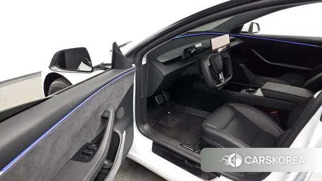 Tesla Model 3 2025 Белый из Кореи, фото 2