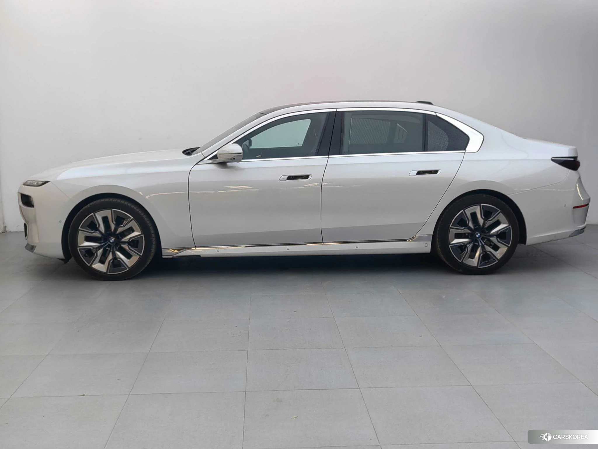BMW 7 series 2022 Белый из Китая, фото 2