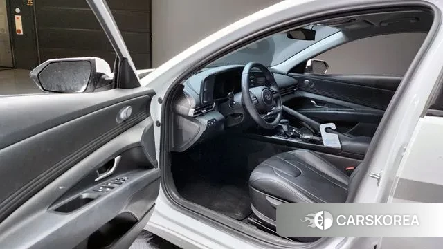 Hyundai Avante Hybrid (CN7) 2022 Белый из Кореи, фото 2