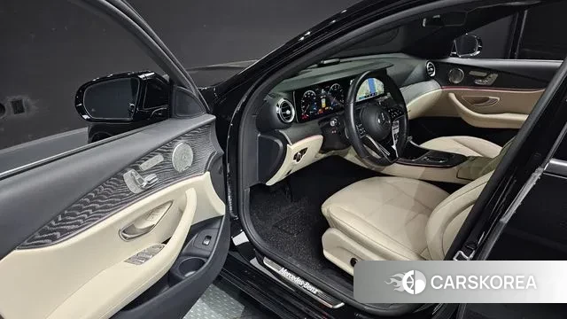 Mercedes-Benz E-Class W213 2022 Черный из Кореи, фото 2