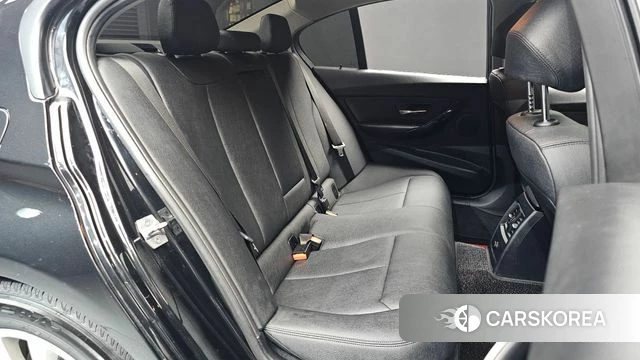 BMW 3 Series (F30) 2018 Черный из Кореи, фото 2