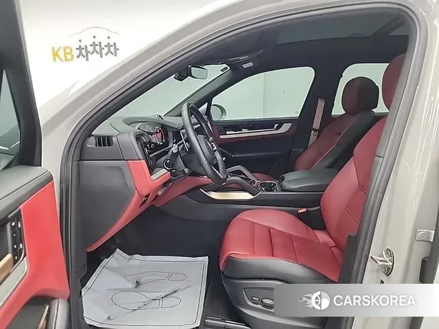 Porsche Cayenne (PO536) 2024 Жемчужный двухцветный из Кореи, фото 2