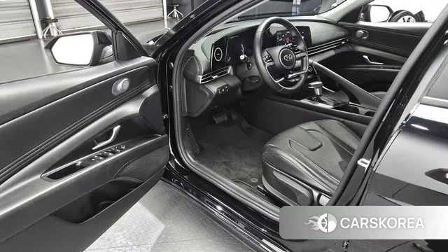 Hyundai Avante Hybrid (CN7) 2021 Черный из Кореи, фото 2