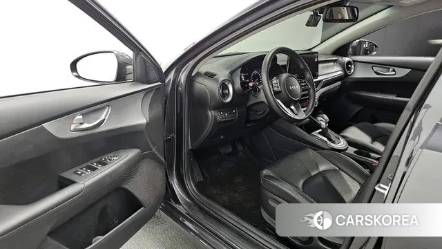 Kia The New K3 2nd generation 2021 Серый из Кореи, фото 2