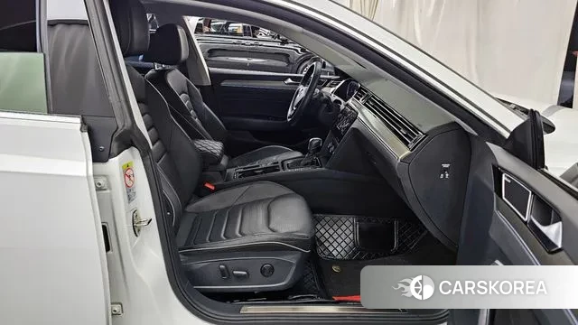 Volkswagen Arteon 2020 Белый из Кореи, фото 2