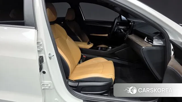 Kia K5 3rd generation 2022 Белый из Кореи, фото 2