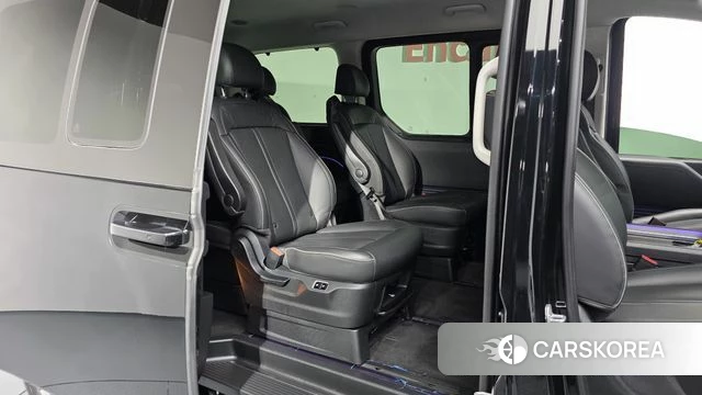 Hyundai Staria 2022 Черный из Кореи, фото 2