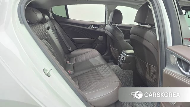 Kia Stinger Meister 2023 Белый из Кореи, фото 2