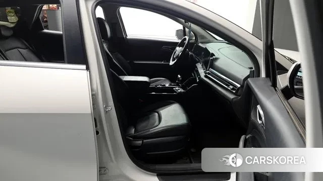 Kia Sportage 5th Generation 2022 Белый из Кореи, фото 2