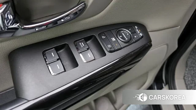 Kia The New Carnival 2018 Черный из Кореи, фото 2