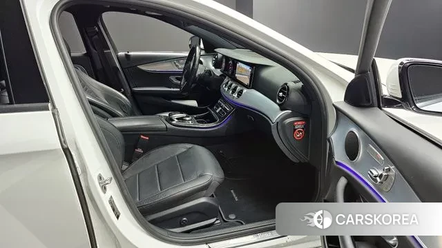 Mercedes-Benz E-Class W213 2020 Белый из Кореи, фото 2