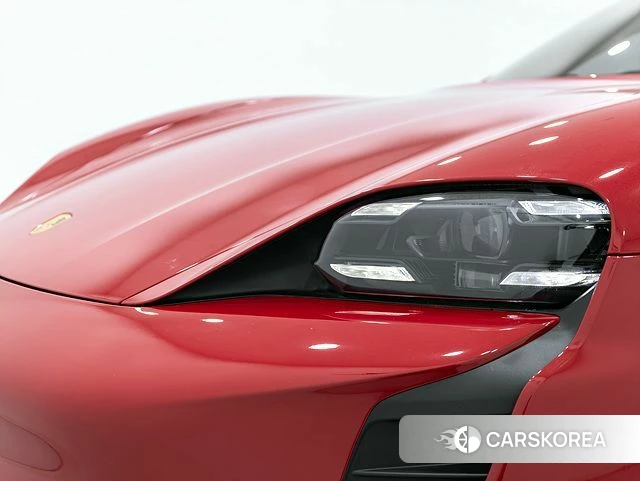 Porsche Taycan 2024 Красный из Кореи, фото 2