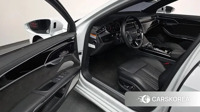 Audi A8 (D5) 2021 Белый из Кореи, фото 2