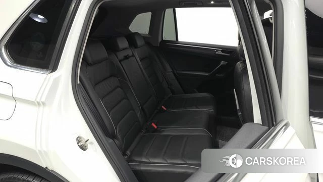 Volkswagen Tiguan second Generation 2020 Белый из Кореи, фото 2