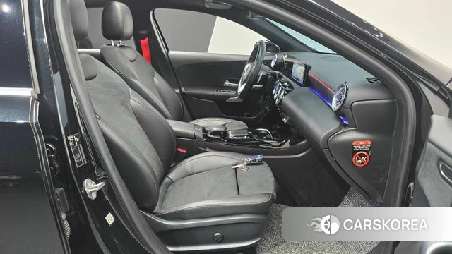 Mercedes-Benz A-Class W177 2021 Черный из Кореи, фото 2