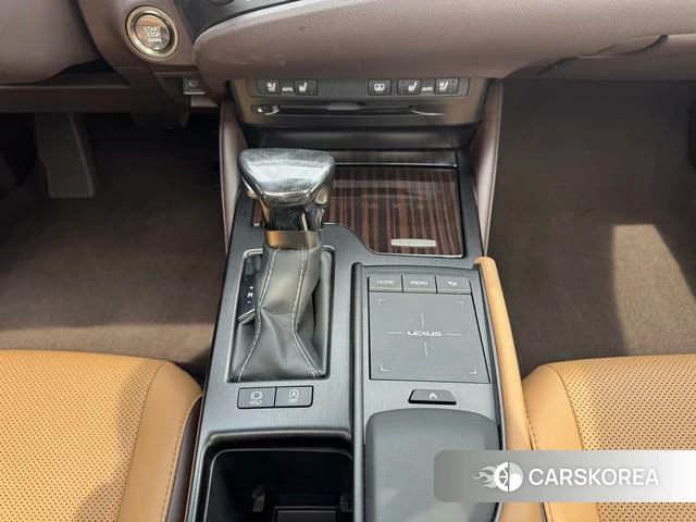 Lexus ES 2021 Темно-серый из Китая, фото 2