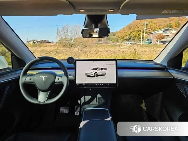 Tesla Model Y 2023 Белый из Кореи, фото 2