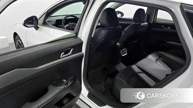 Kia The New K5 3rd generation 2024 Белый из Кореи, фото 2