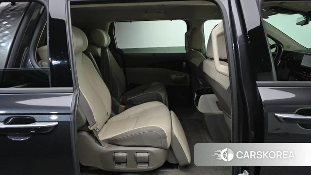 Kia The New Carnival 4th Generation 2024 Серый из Кореи, фото 2
