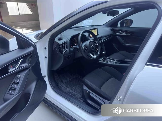 Mazda CX-4 2023 Белый из Китая, фото 2