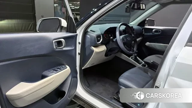 Hyundai Venue 2024 Белый из Кореи, фото 2